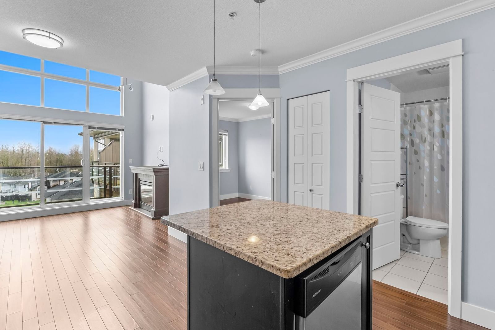 Listing Image 15