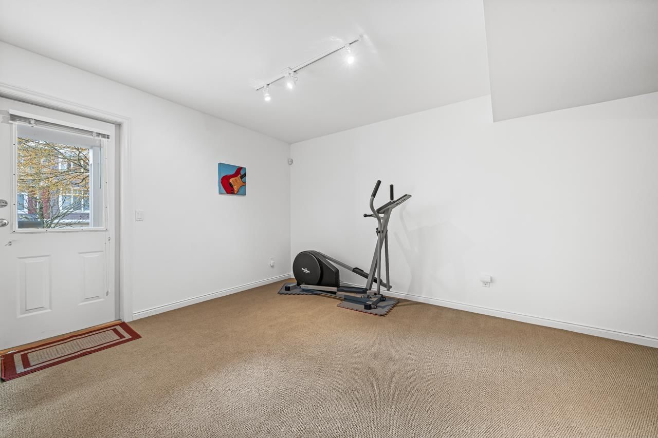 Listing Image 17