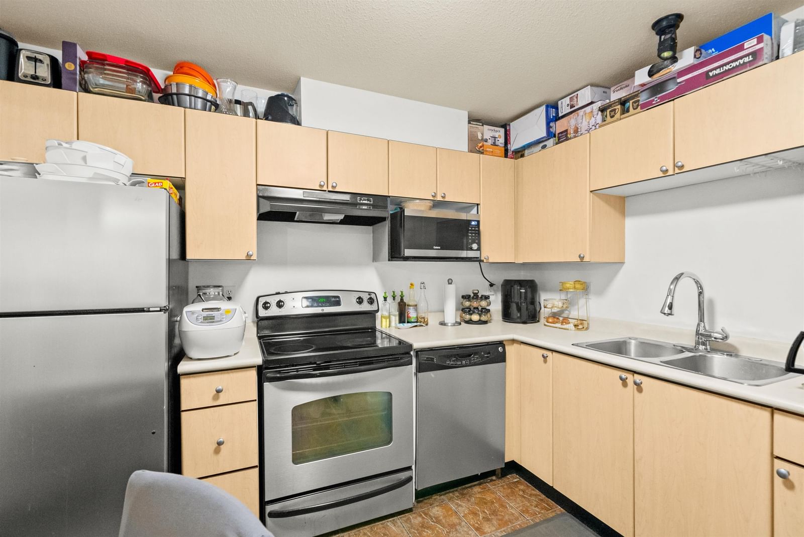Listing Image 8