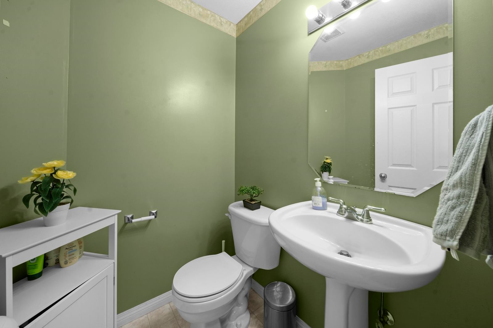 Listing Image 5