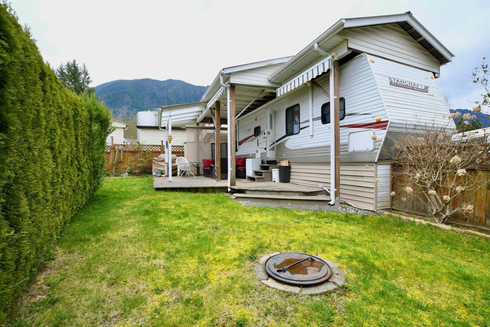 Listing Image 4