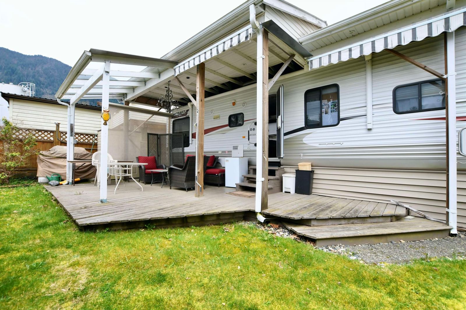 Listing Image 5