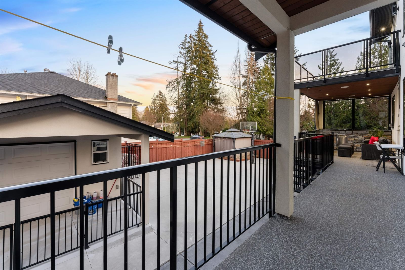 Listing Image 12