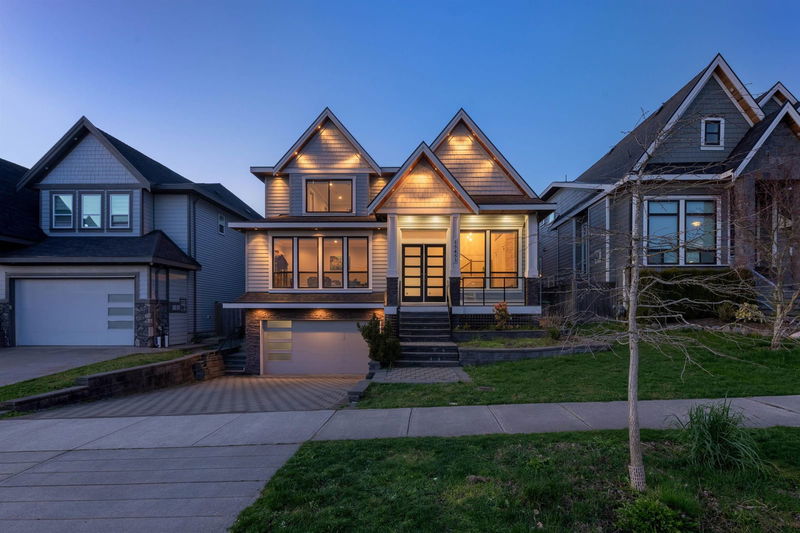 15453 76b Avenue, Surrey, British Columbia