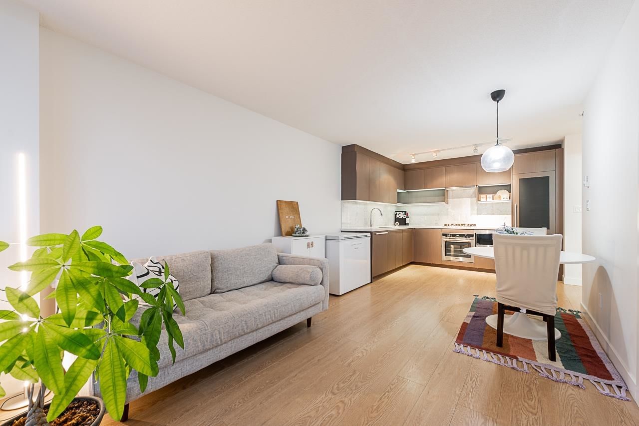 Listing Image 15