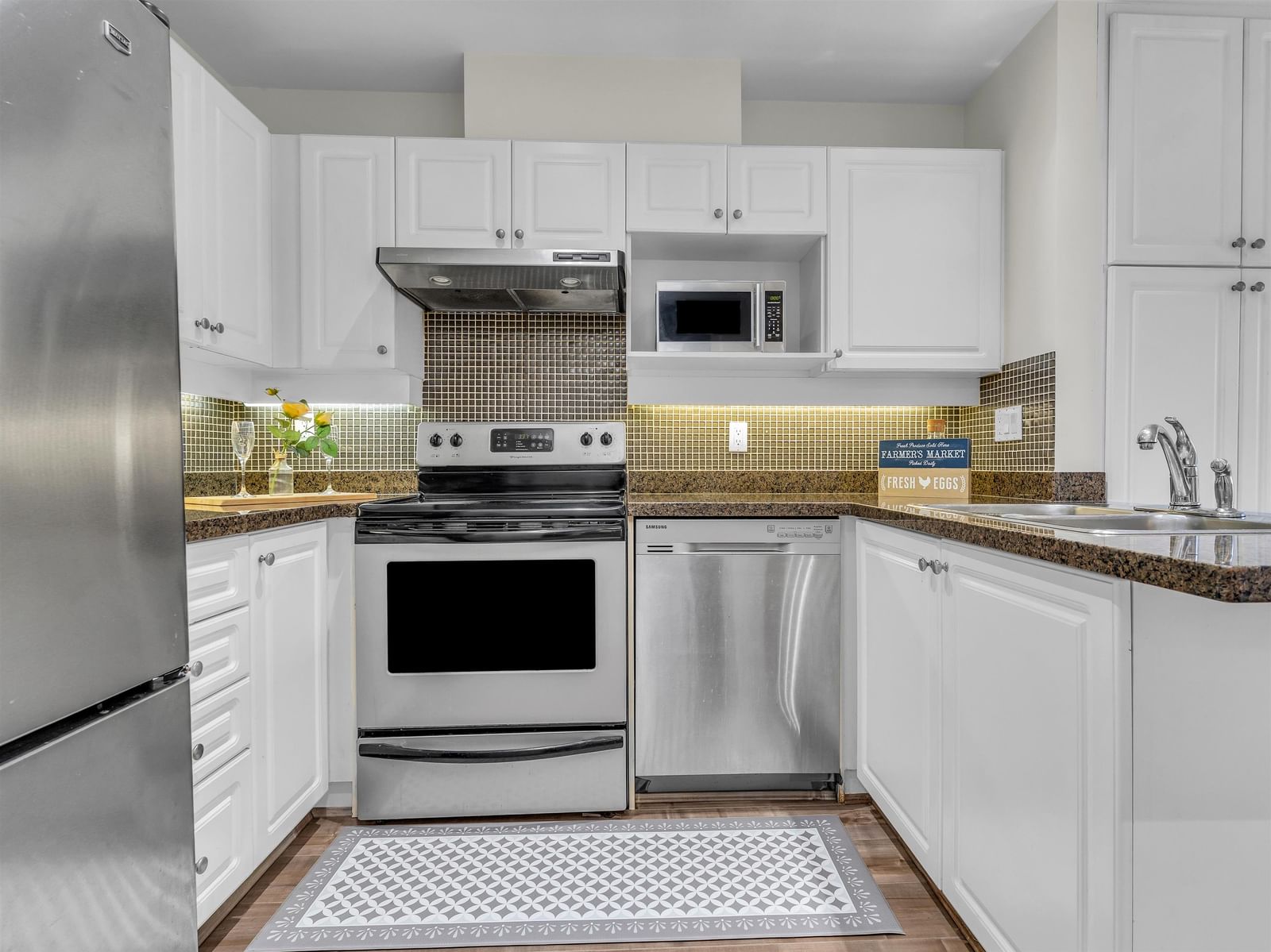 Listing Image 9