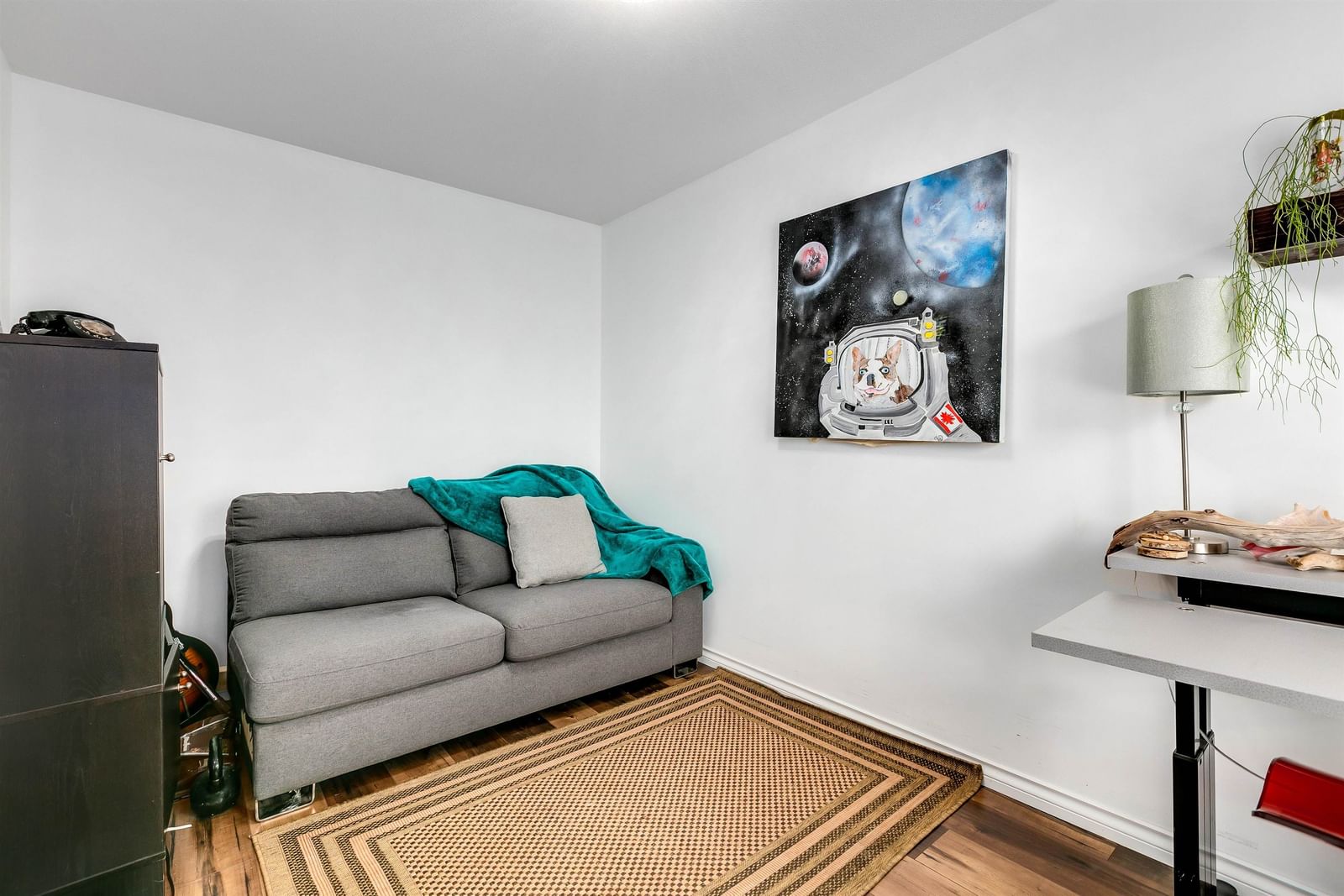 Listing Image 19