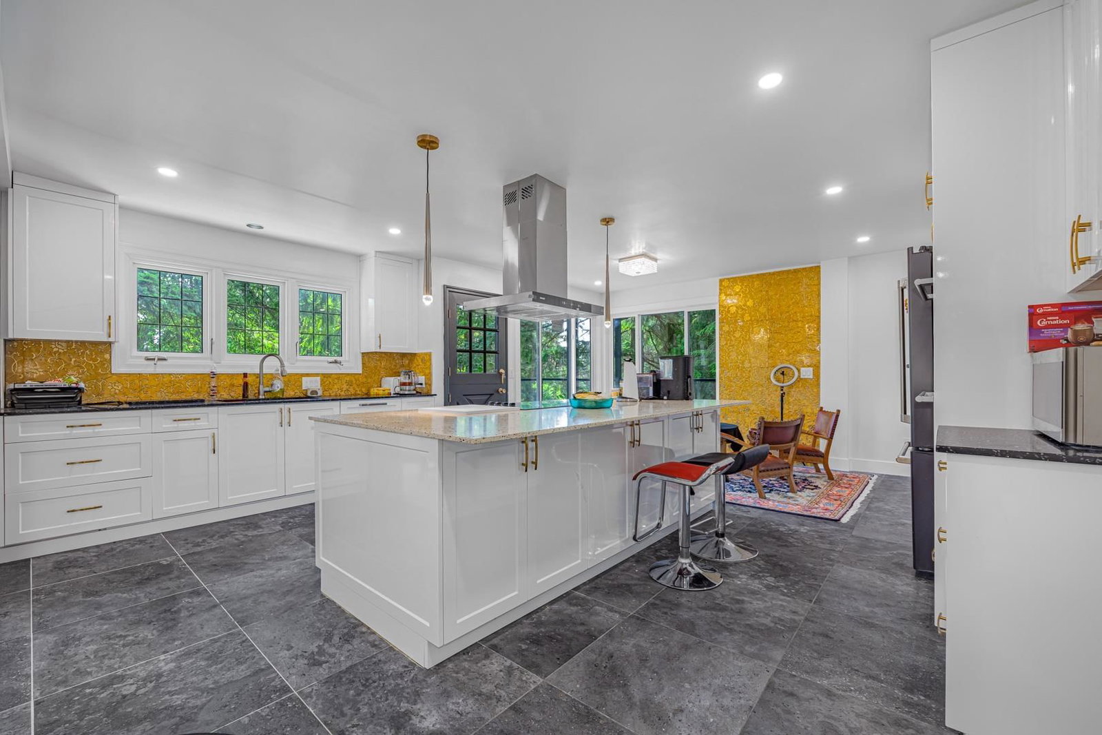 Listing Image 9