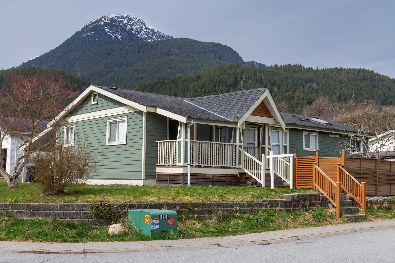 Listing Image 18