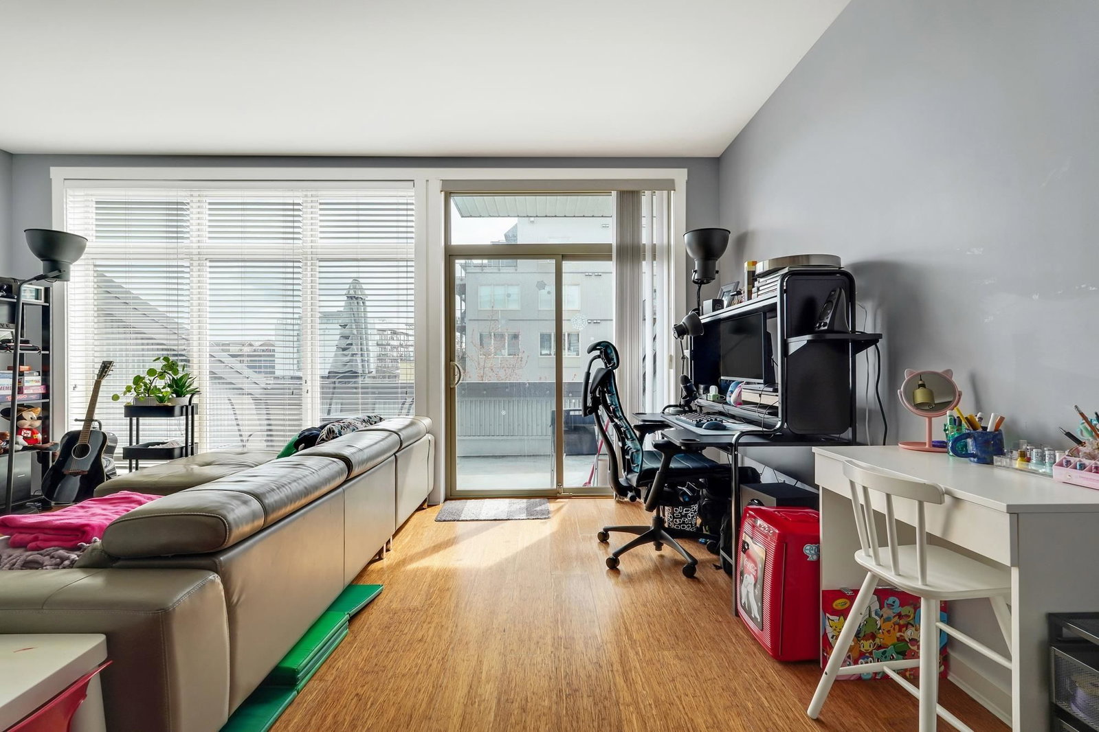 Listing Image 9