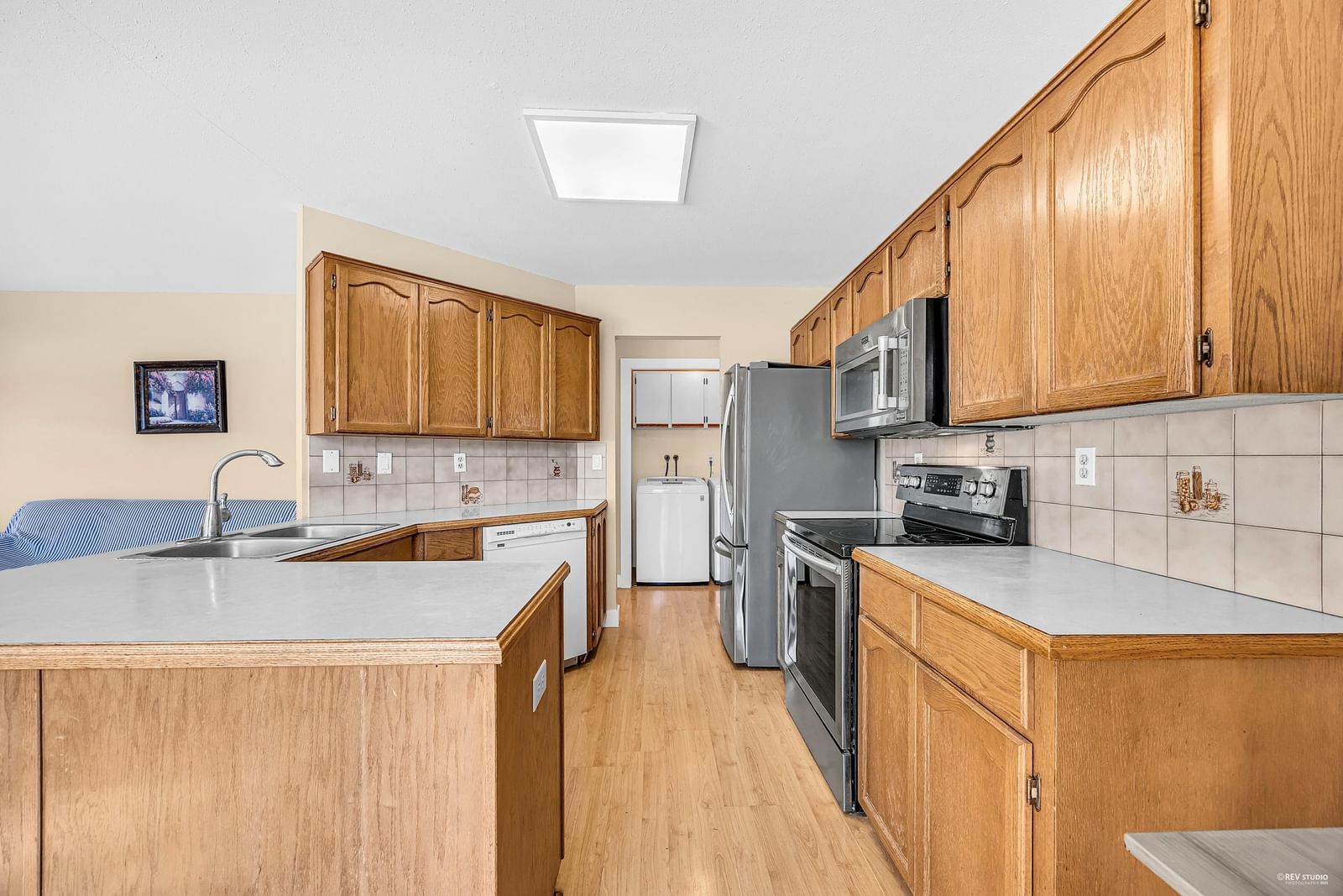 Listing Image 12