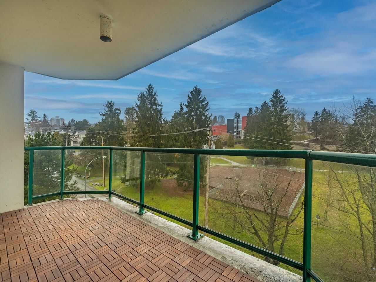 Listing Image 17