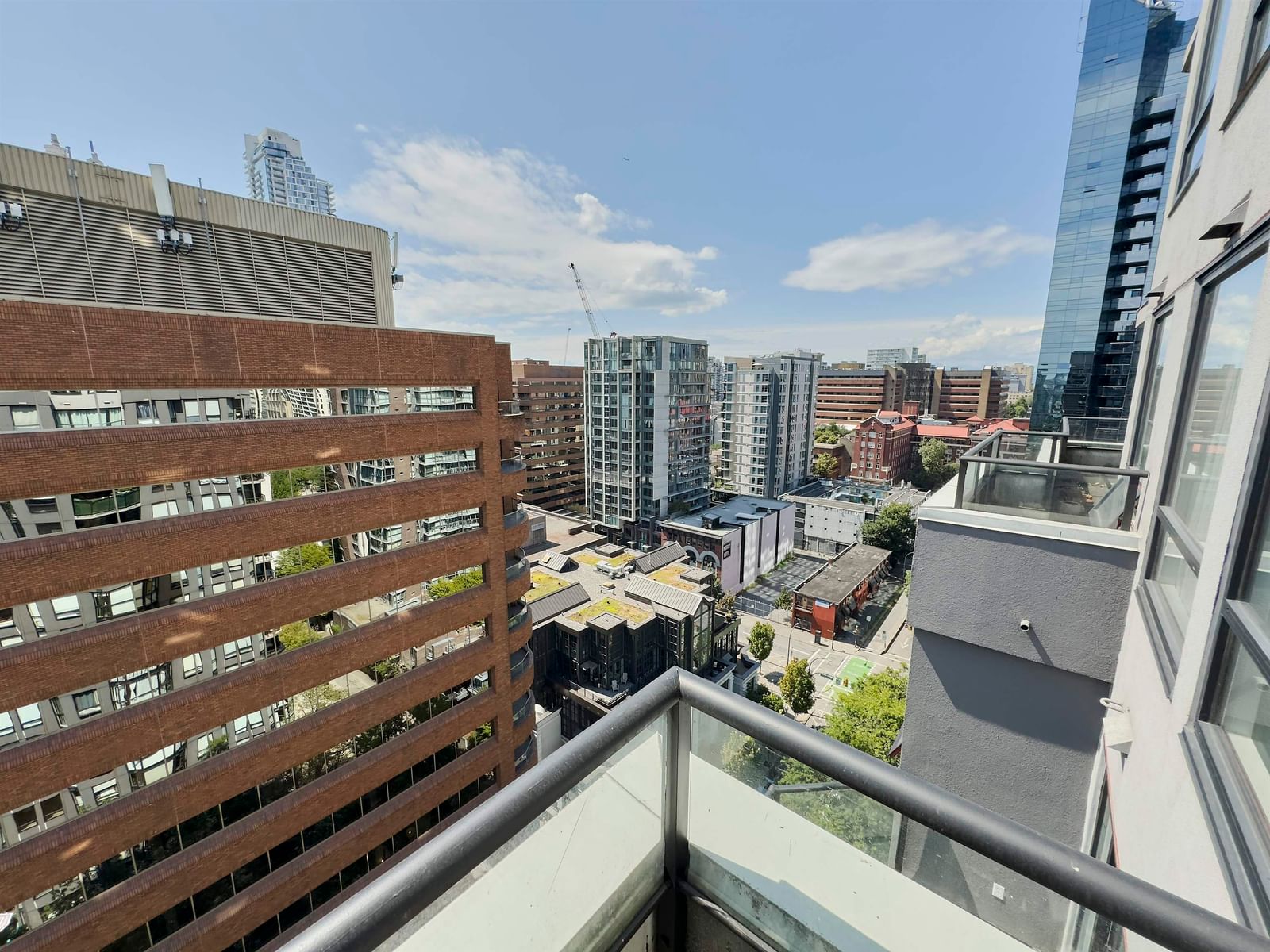 Listing Image 18