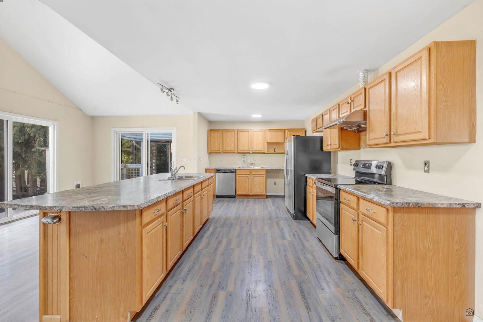 Listing Image 13