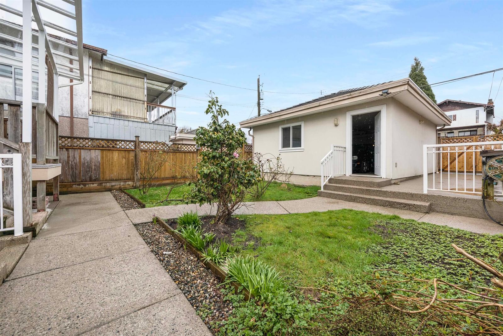 Listing Image 32