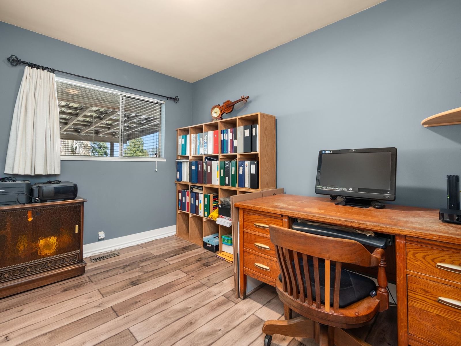 Listing Image 12