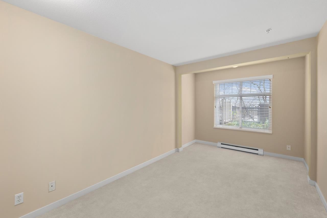 Listing Image 24