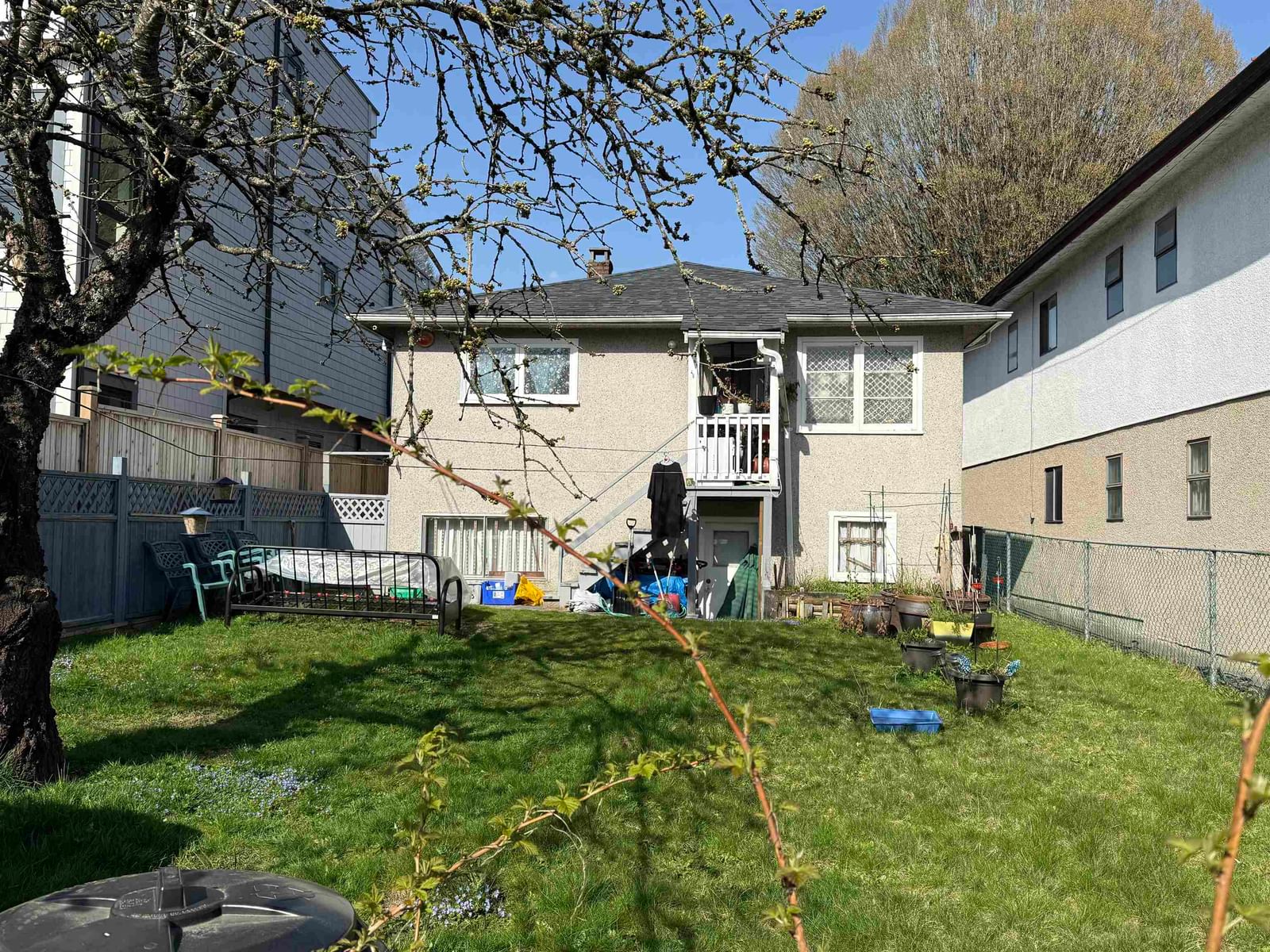Listing Image 12