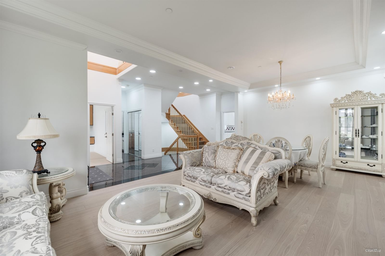 Listing Image 11