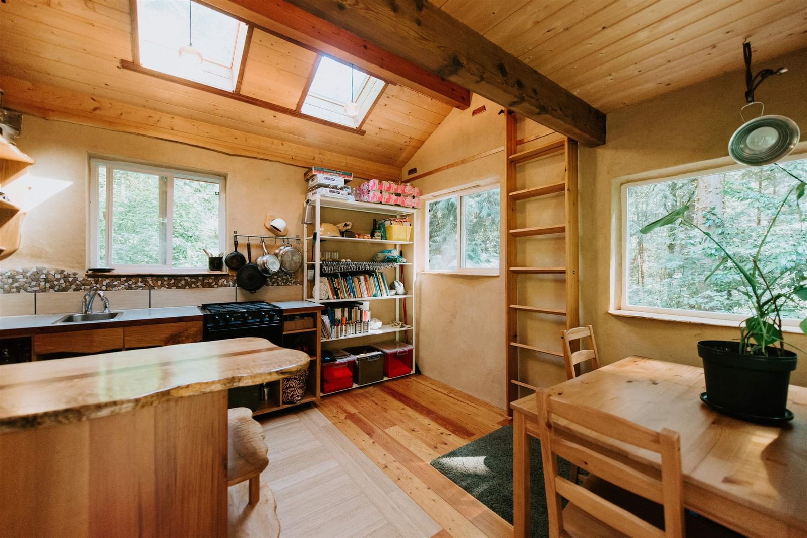Listing Image 9