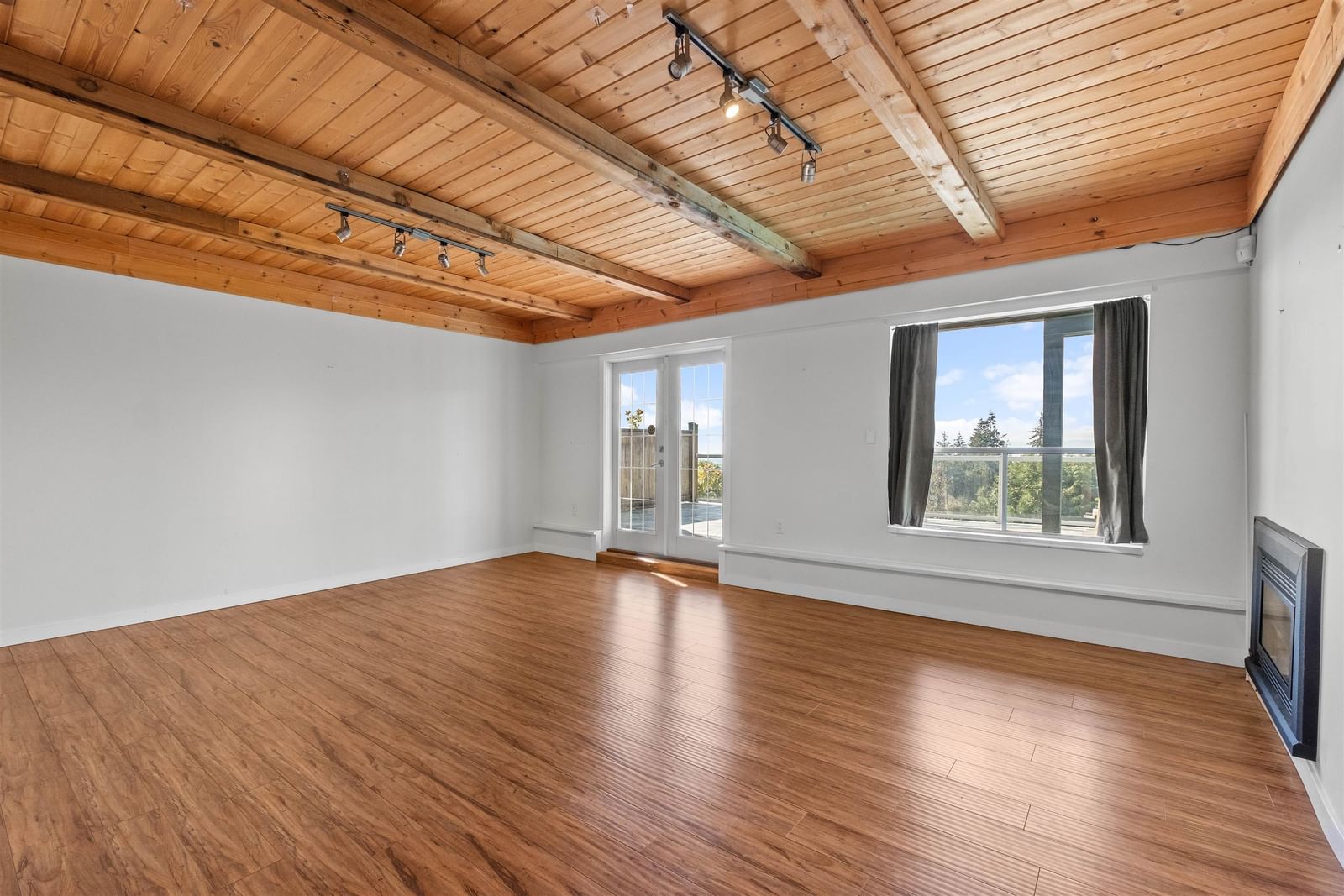 Listing Image 28