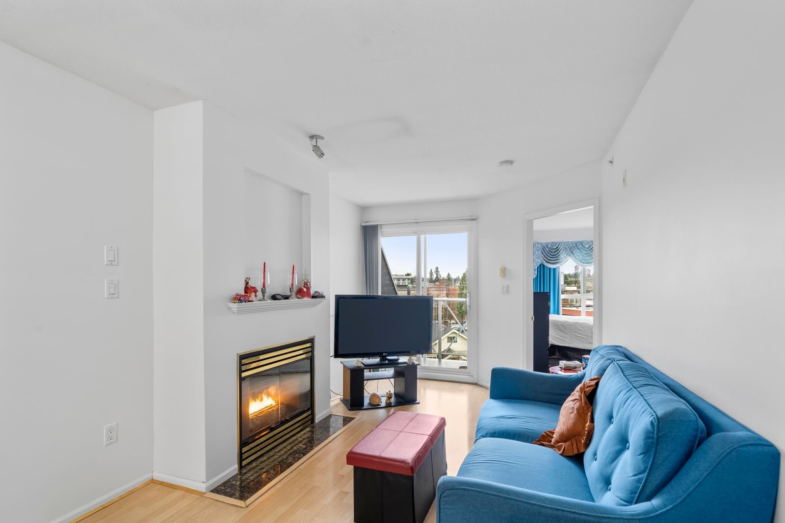 Listing Image 15
