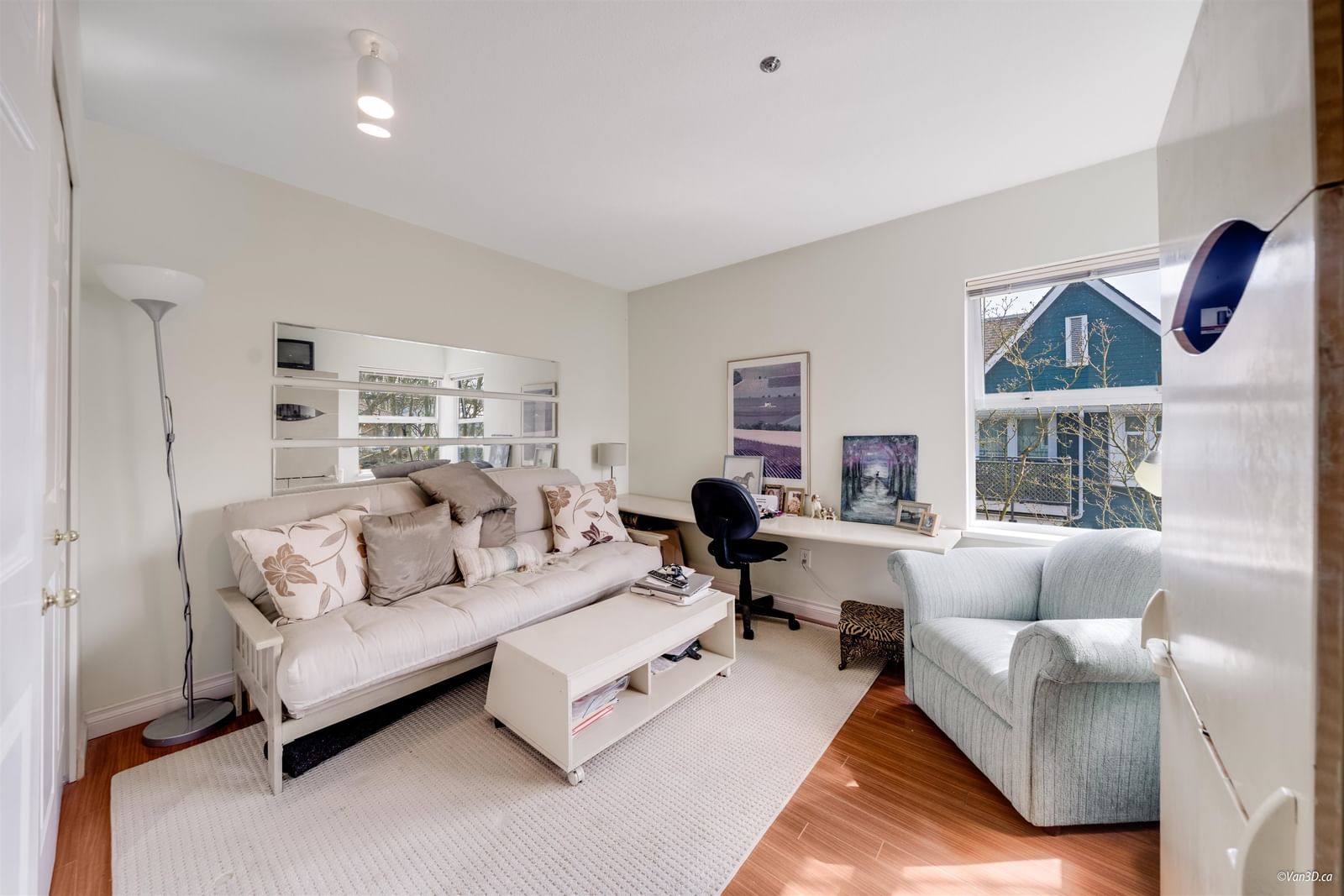 Listing Image 19