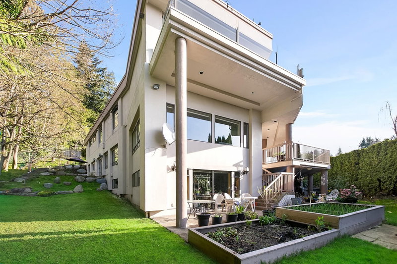 2490 Westhill Court, West Vancouver, V7S 3A5 | Image 2