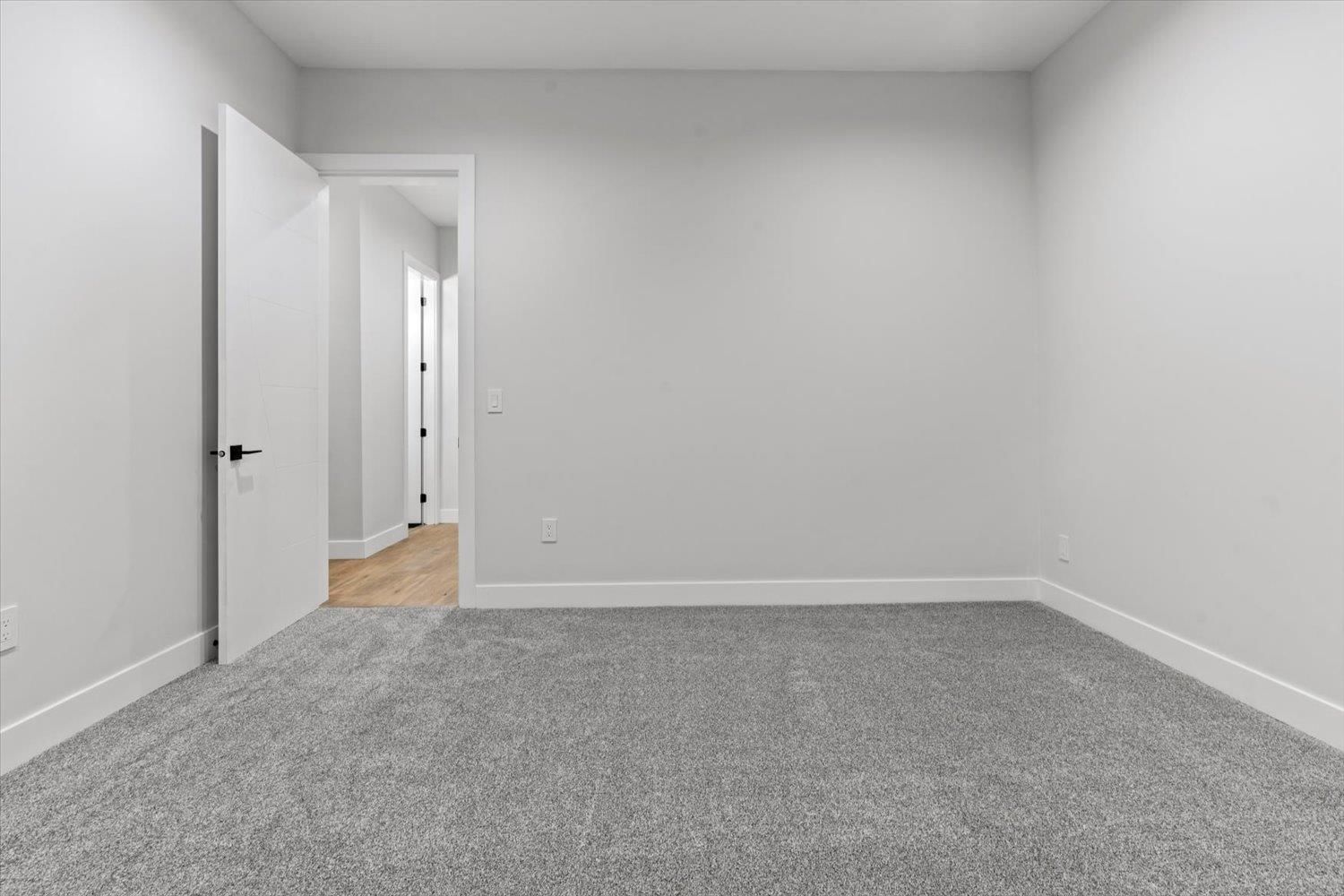 Listing Image 26