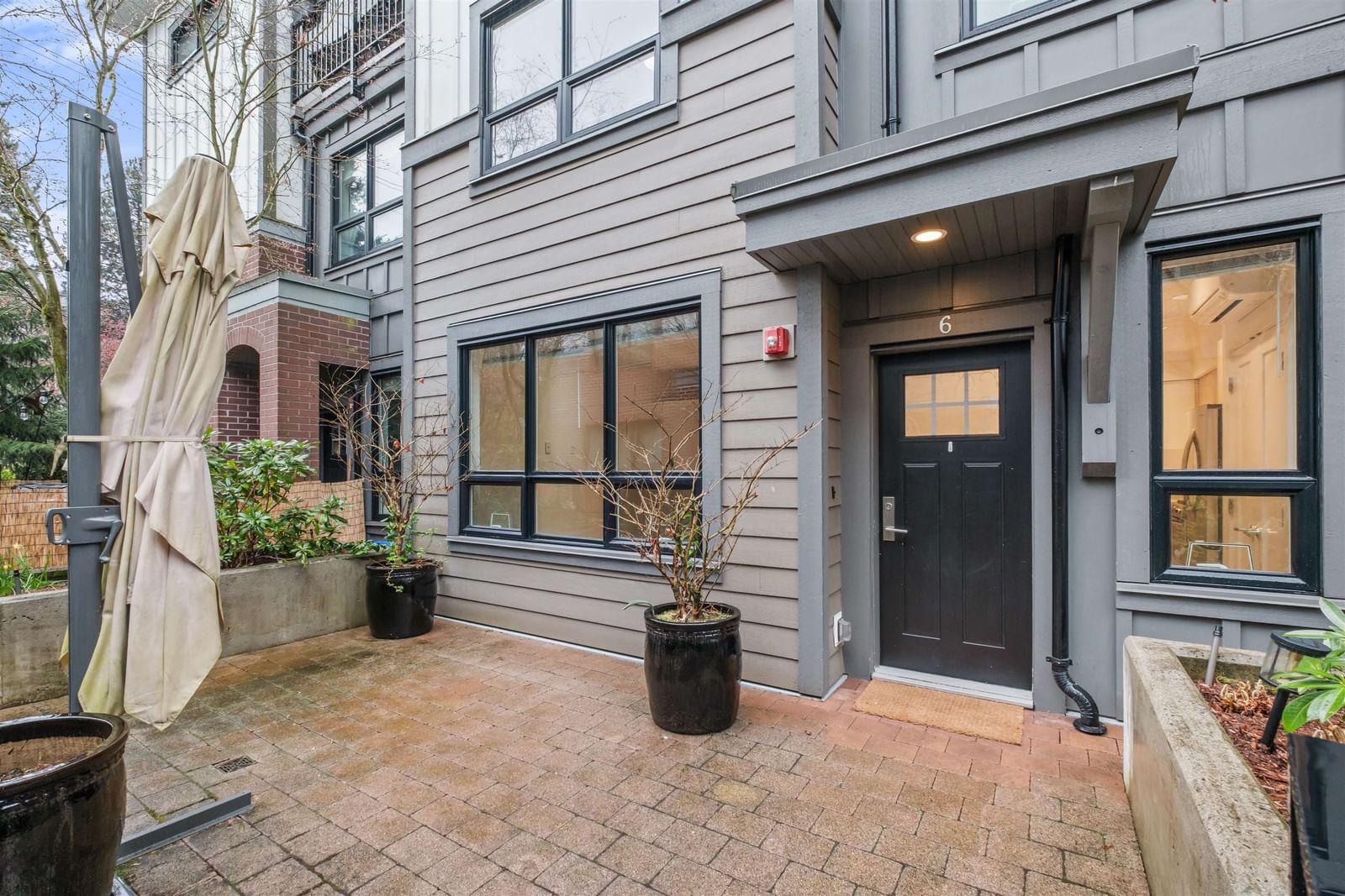 Listing Image 9