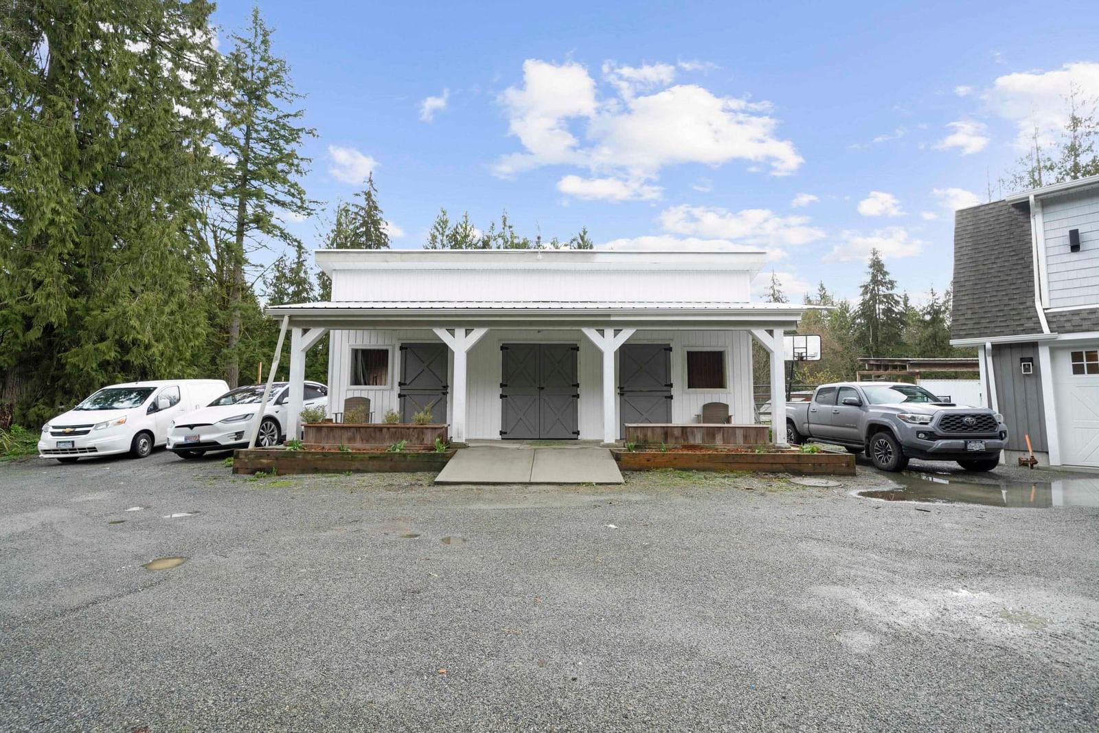 Listing Image 5