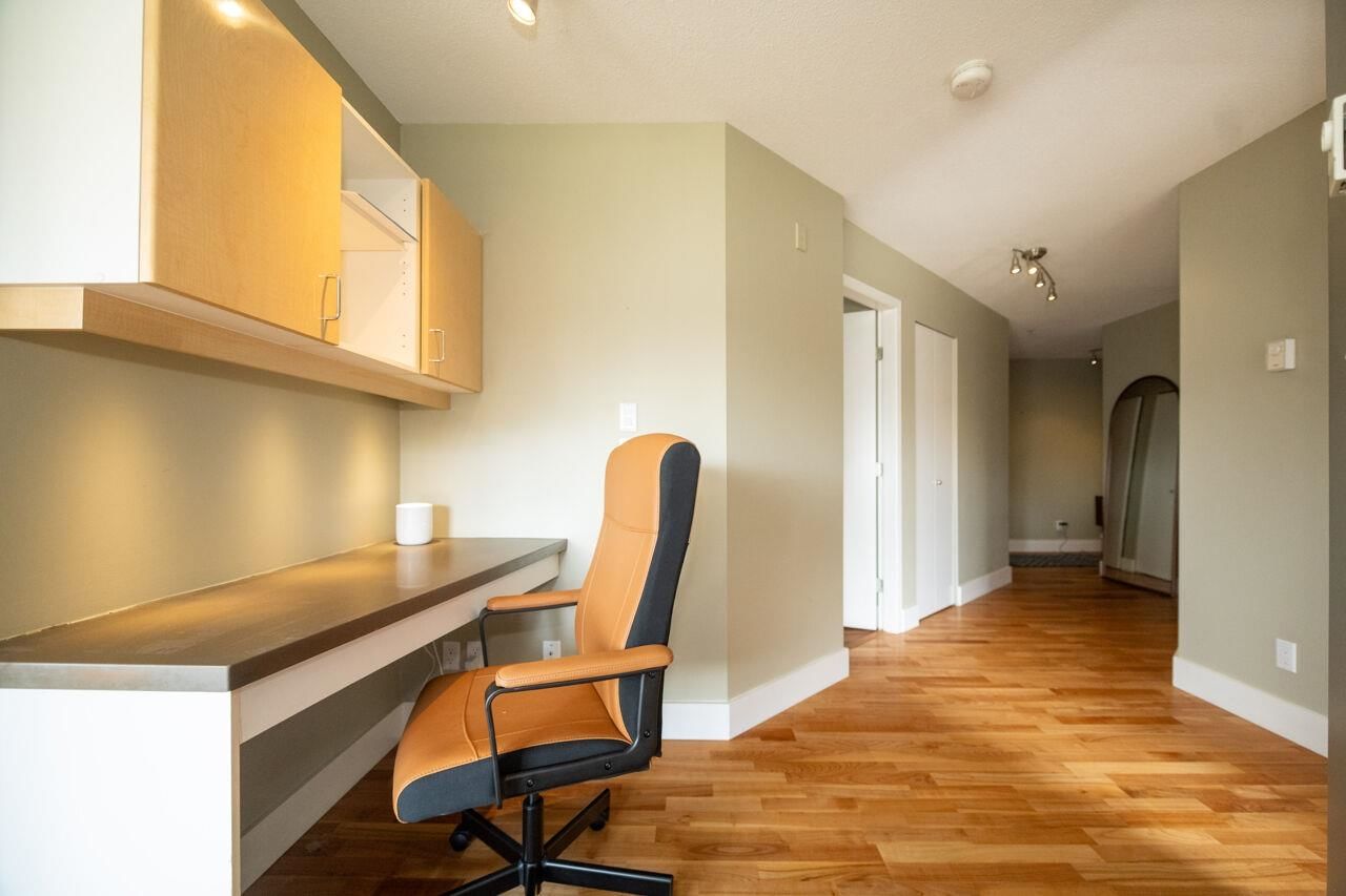 Listing Image 19