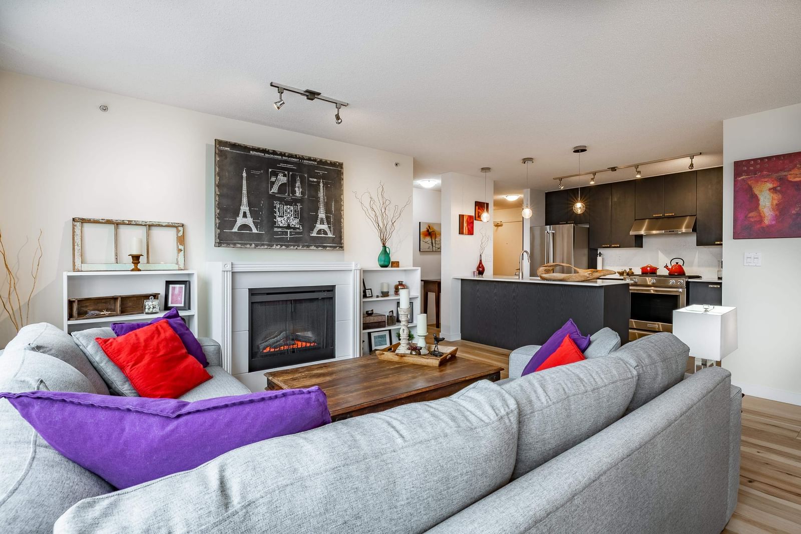 Listing Image 9