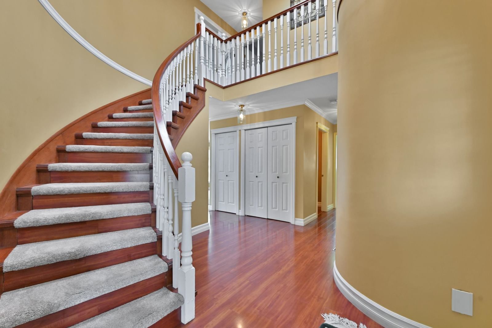 Listing Image 18
