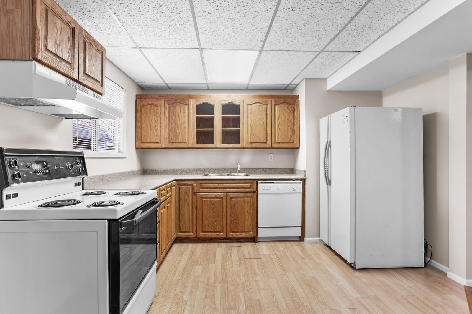 Listing Image 14