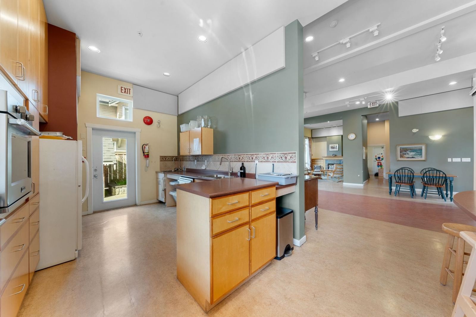 Listing Image 21
