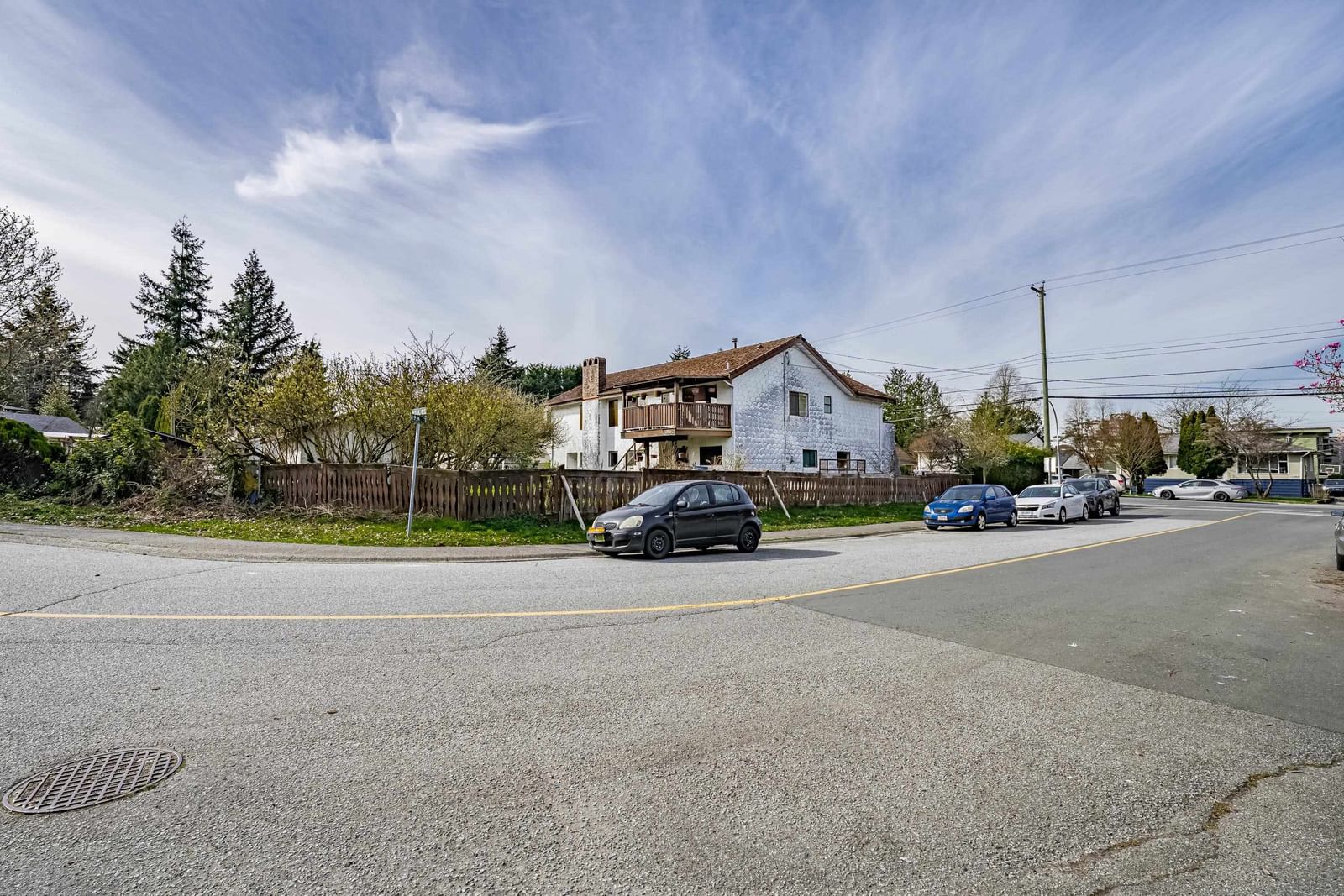 Listing Image 5