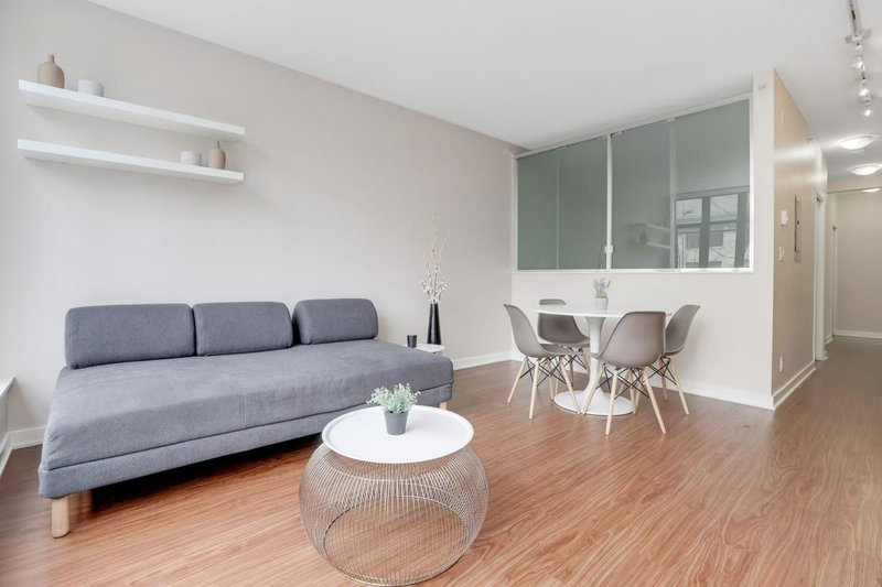 209 - 1249 Granville Street, Vancouver, V6Z 1M5 | Image 2