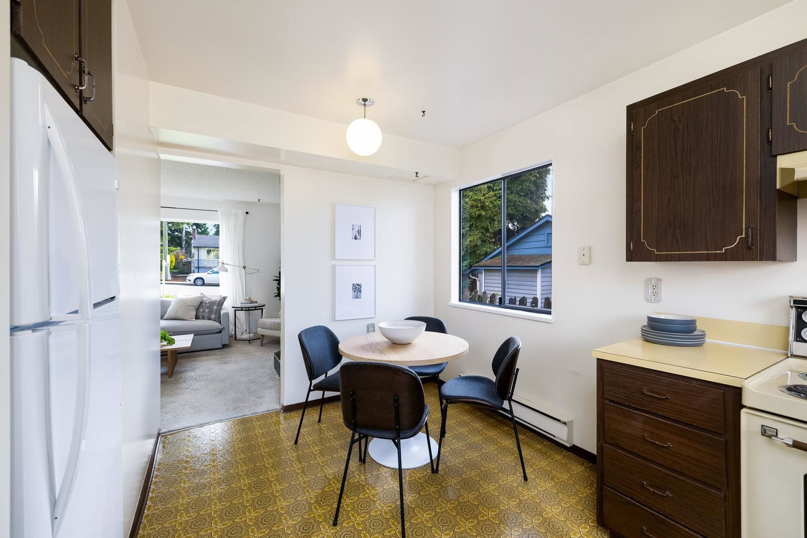 Listing Image 8
