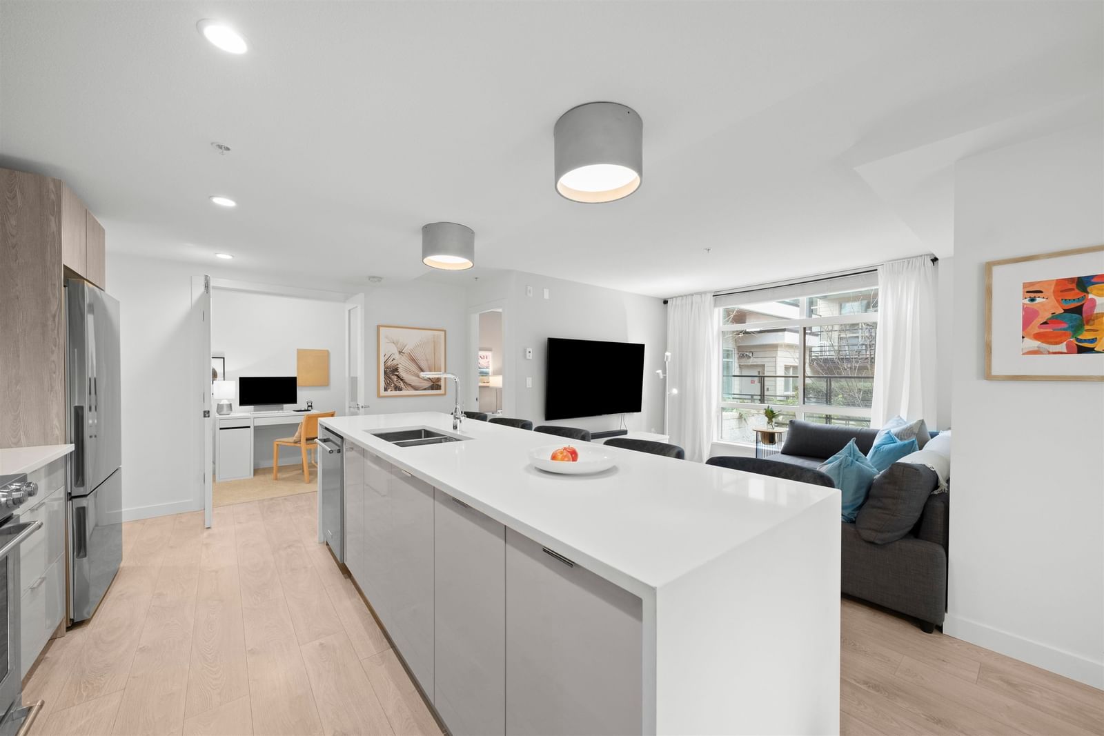 Listing Image 10