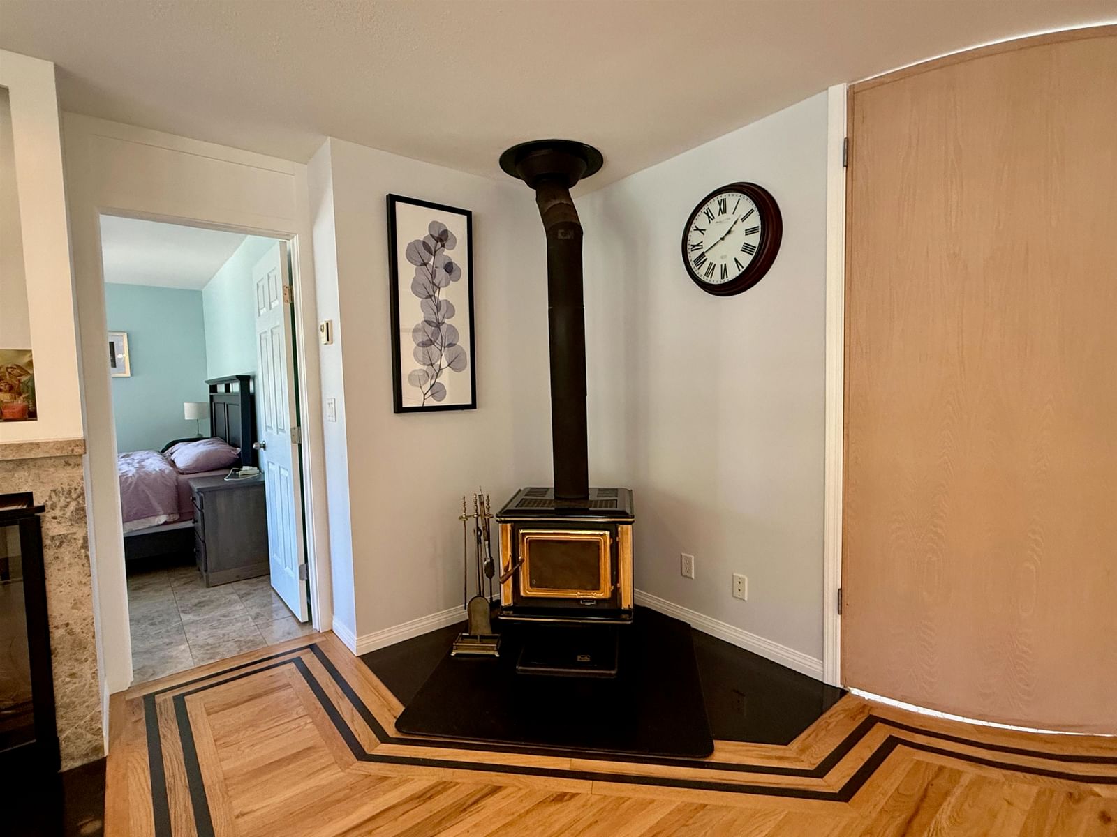Listing Image 20