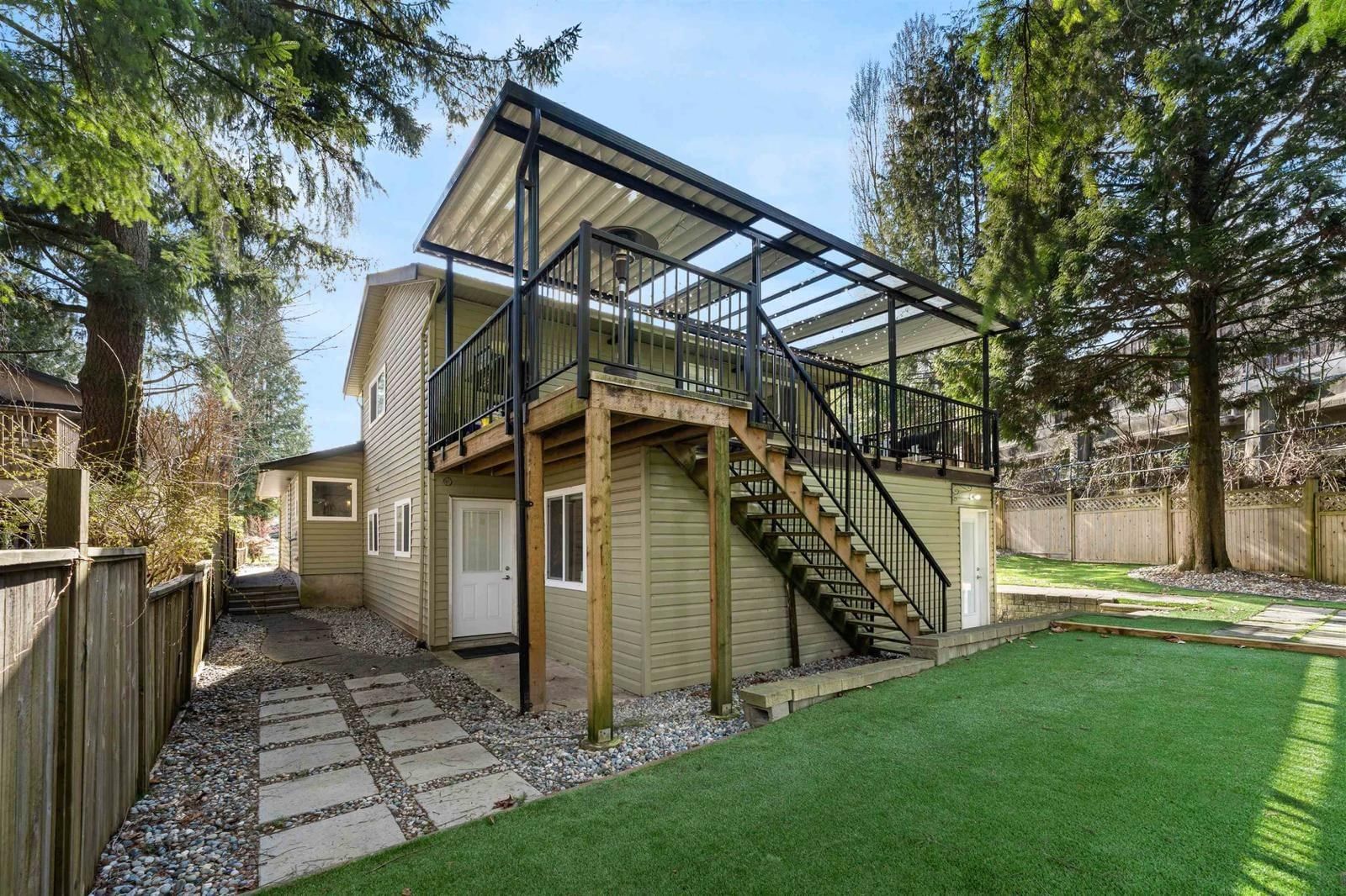 Listing Image 11