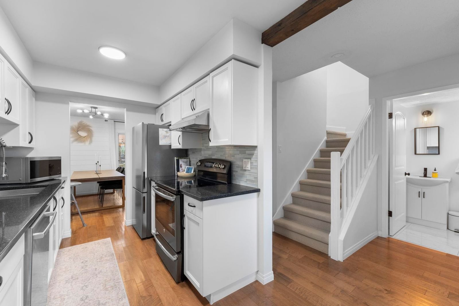 Listing Image 14