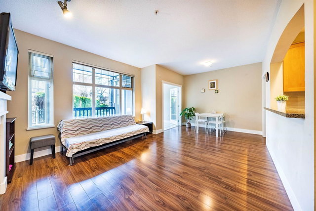 215 - 4885 Valley Drive