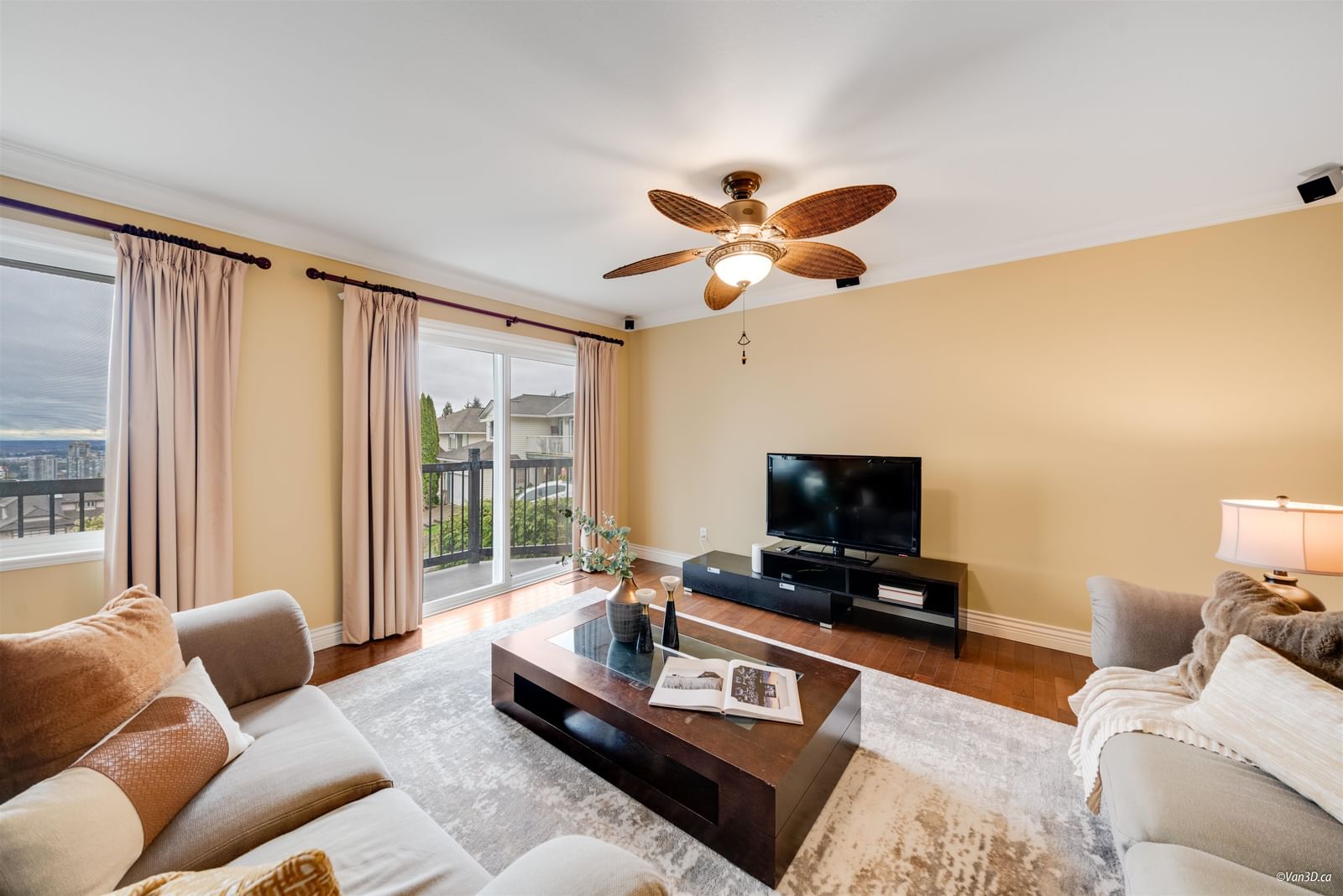 Listing Image 12
