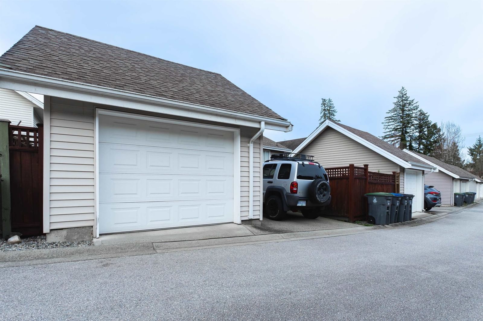 Listing Image 26