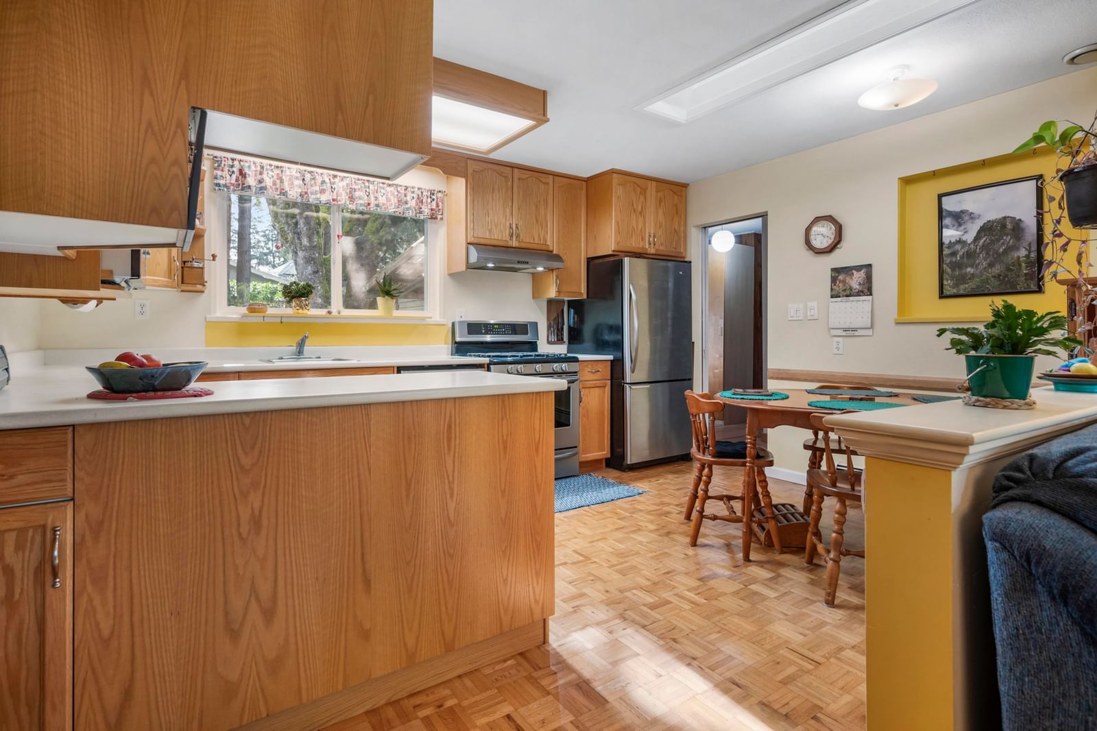 Listing Image 10