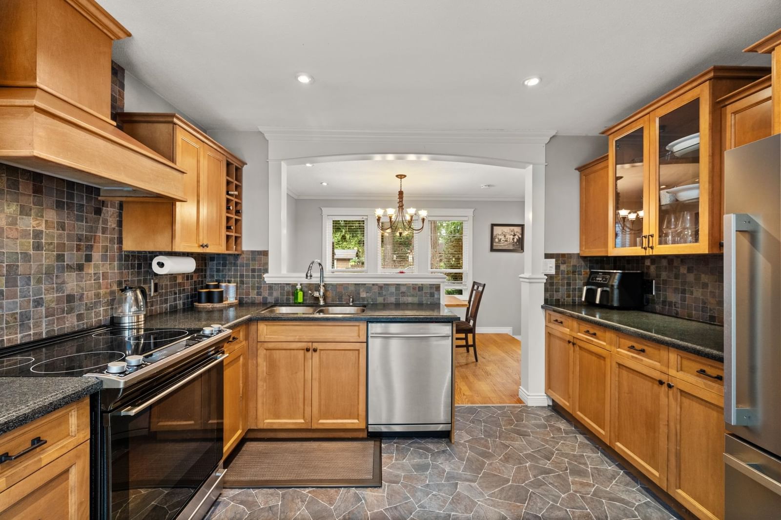 Listing Image 9
