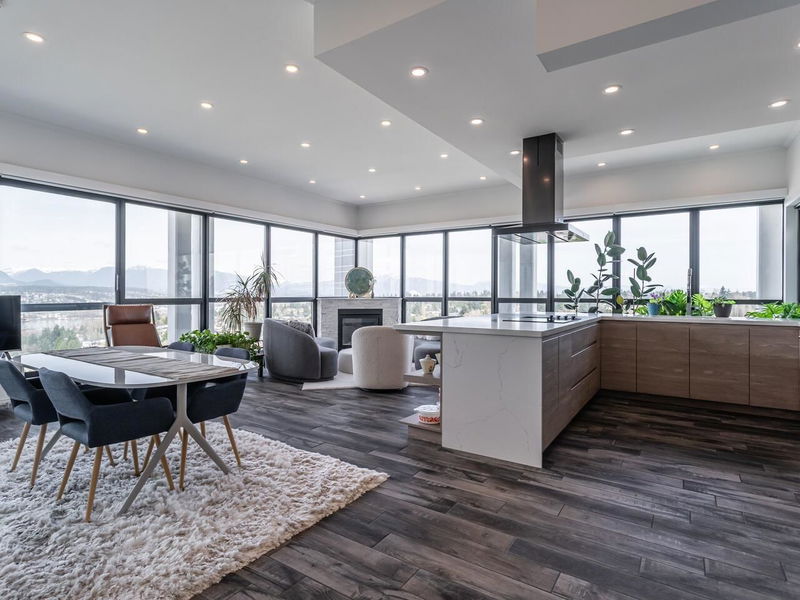 10899 University Drive #2203, Surrey, British Columbia