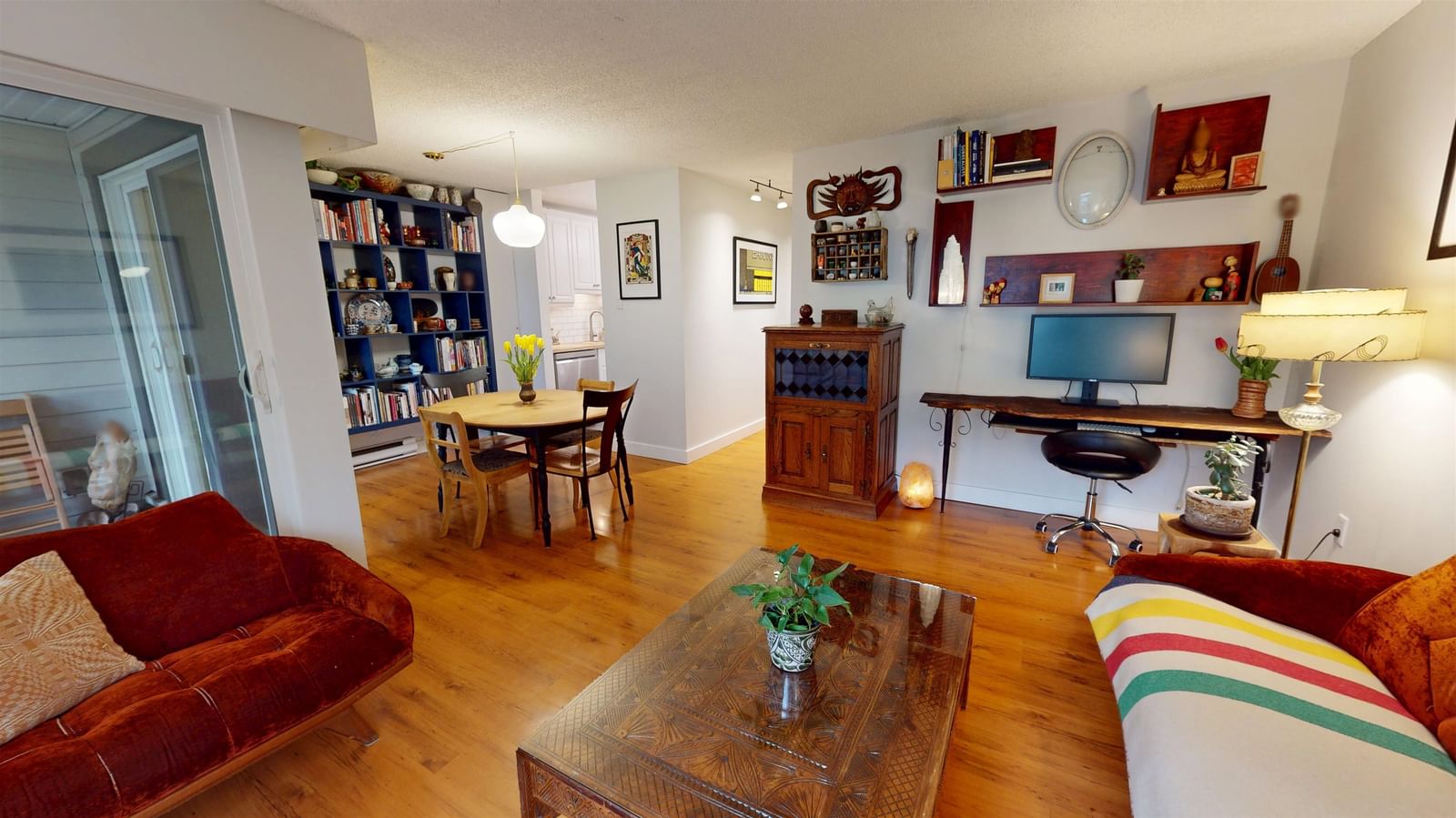 Listing Image 5